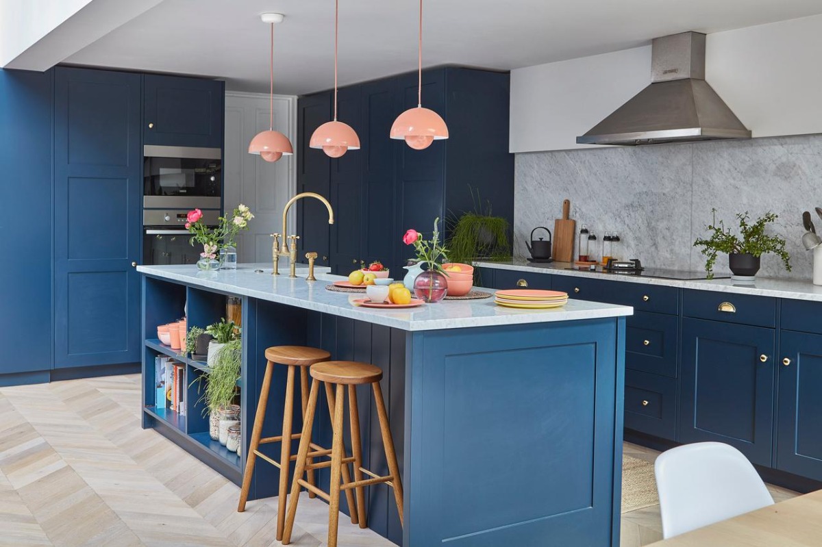 Kitchen Fitter: Image 1